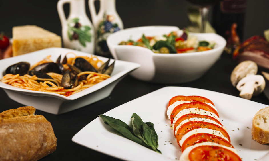 VERY PROFITABLE RESTAURANT FOR SALE - PRIME LOCATION, DEIRA, DUBAI Deira, Dubai A well-esta 1 VERY PROFITABLE RESTAURANT FOR SALE - PRIME LOCATION, DEIRA, DUBAI Deira, Dubai A well-esta 1