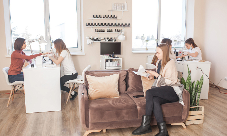 Ladies Beauty Salon for Sale | Fully Equipped | Running Busines 1