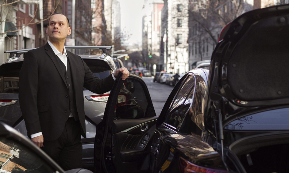 Profitable Established Luxury Chauffeur And Limousine Business In Dubai For Sale 1 Profitable Established Luxury Chauffeur And Limousine Business In Dubai For Sale 1