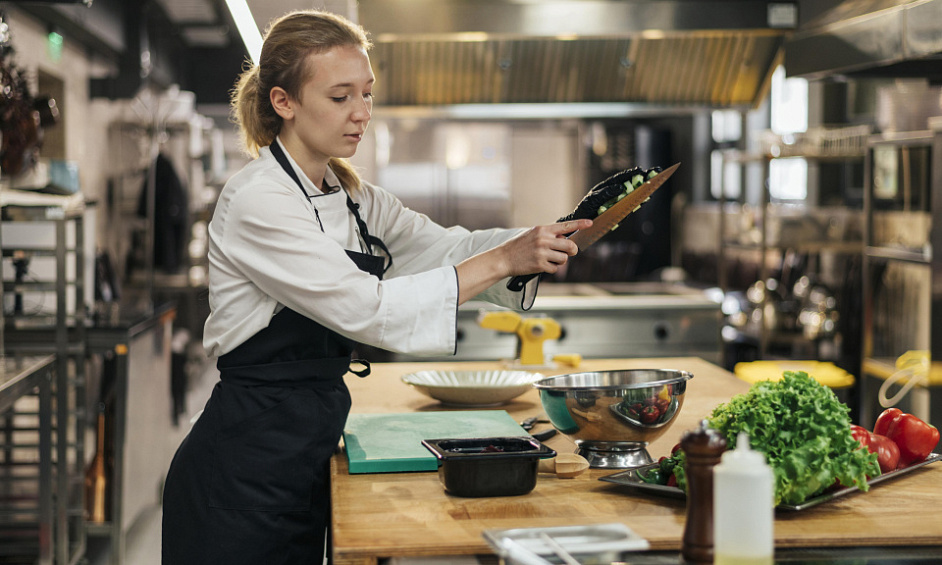 Fully Operational kitchen and Restaurant for Sale - Ready Business Opportunity 1