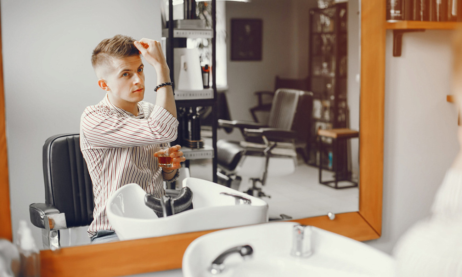 Running Men’s Salon for Sale 1