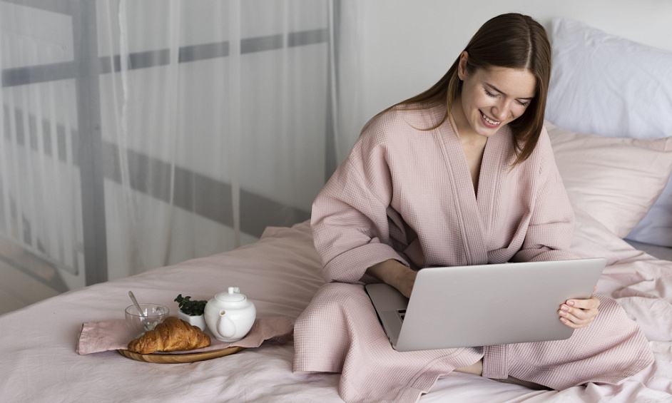 The Netherlands Largest Online Nightwear Specialist, Earning a 32.4% Net Margin on Under 10% Ma 1
