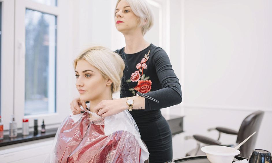 Ladies Salon For Sale in Dubai Prime Location 1