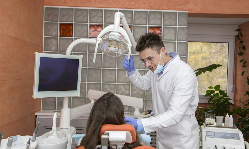 Dental Clinic For Sale In Al Muraqqabat Dubai 1